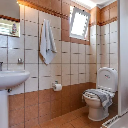 Kastellaki By Réthymnon