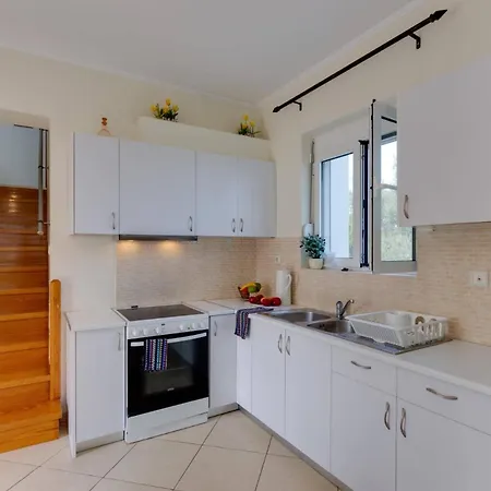 Kastellaki By Réthymnon